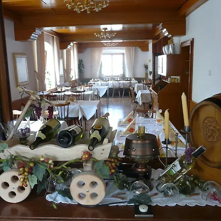 Отель Hotel-restaurant Waldhorn *