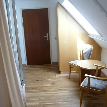 Отель Hotel-restaurant Waldhorn *