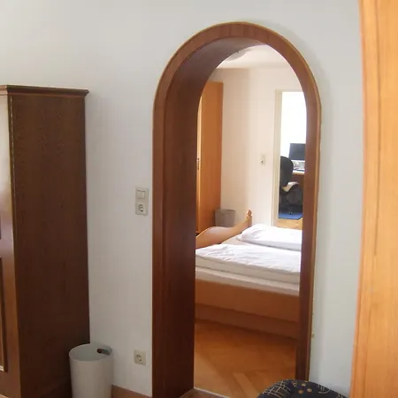 Отель Hotel-restaurant Waldhorn *