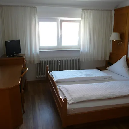 Отель Hotel-restaurant Waldhorn